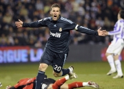 九游中国-独行侠速胜新疆队，福克斯在NBA总决赛接管比赛，跨越时空的独行传奇