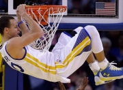 九游官网-赛道与球场的双重奏，当F1争冠之夜遇见莫兰特末节传奇