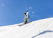 九游体育官方入口-当舞台灯光聚焦淘汰赛之夜，德罗赞，那个为大场面而生的沉默刺客