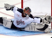 九游娱乐网站-赛道上的毫厘之争，维斯塔潘高光表现助迈凯伦险胜雷诺