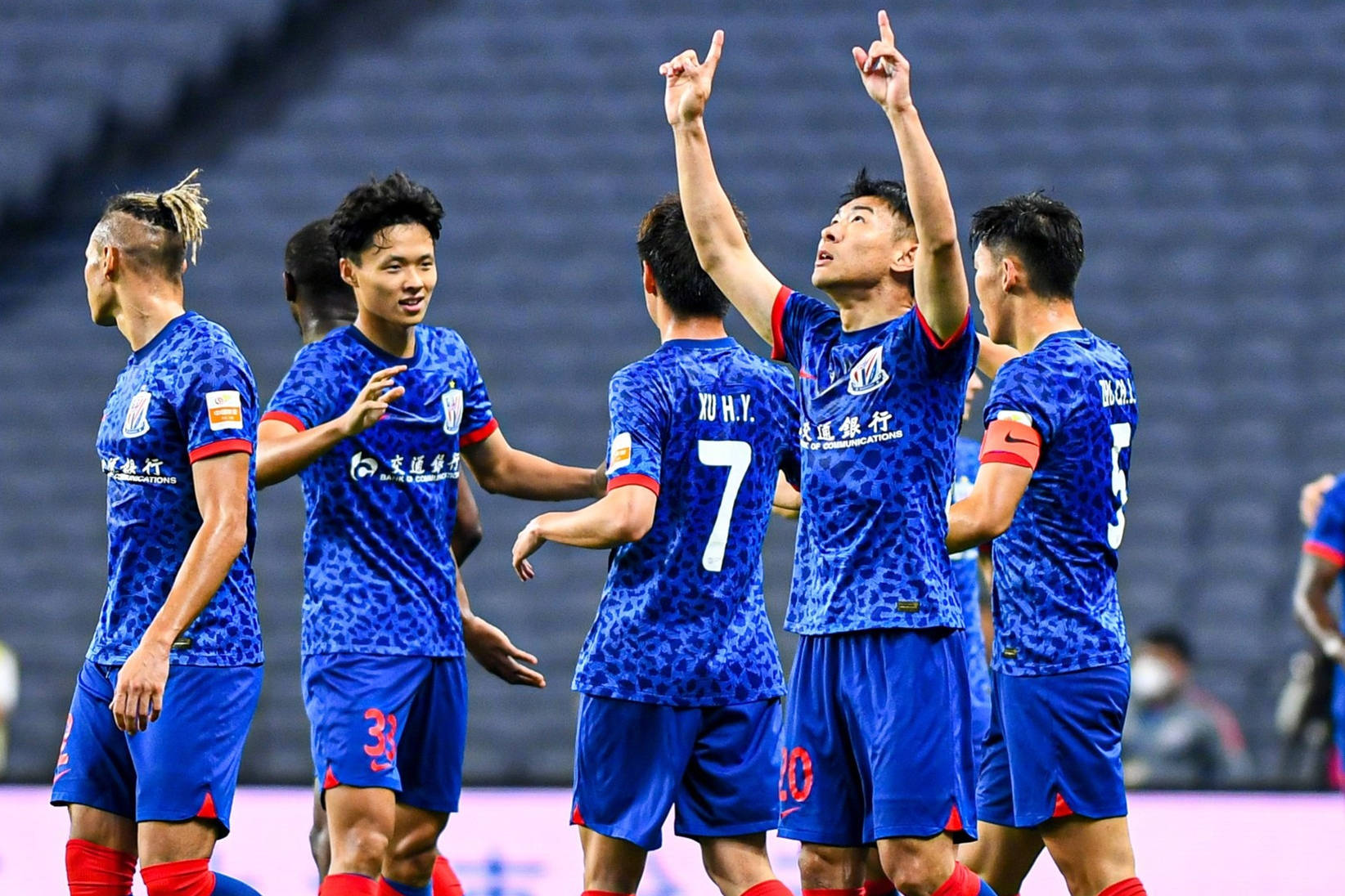 关于热那亚硬战平局，保住不败金身的信息