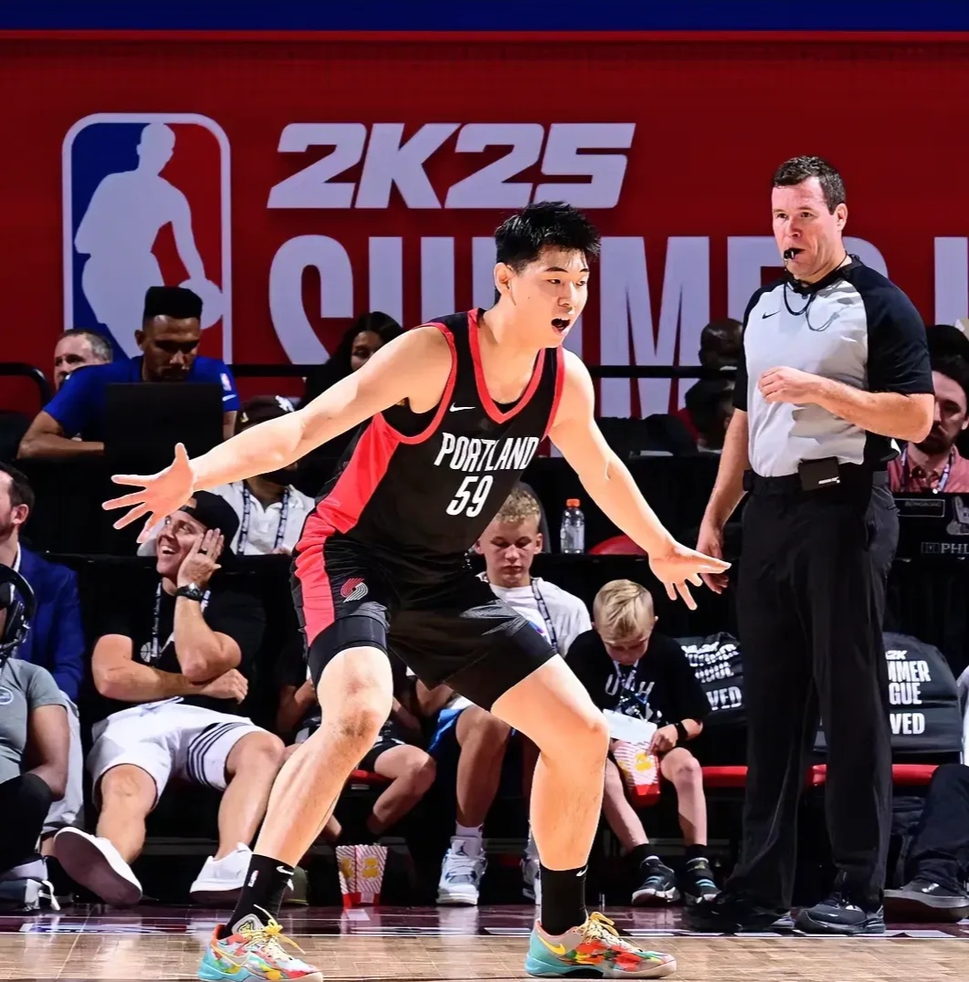 开拓者轻松战胜鹈鹕，取得七连胜