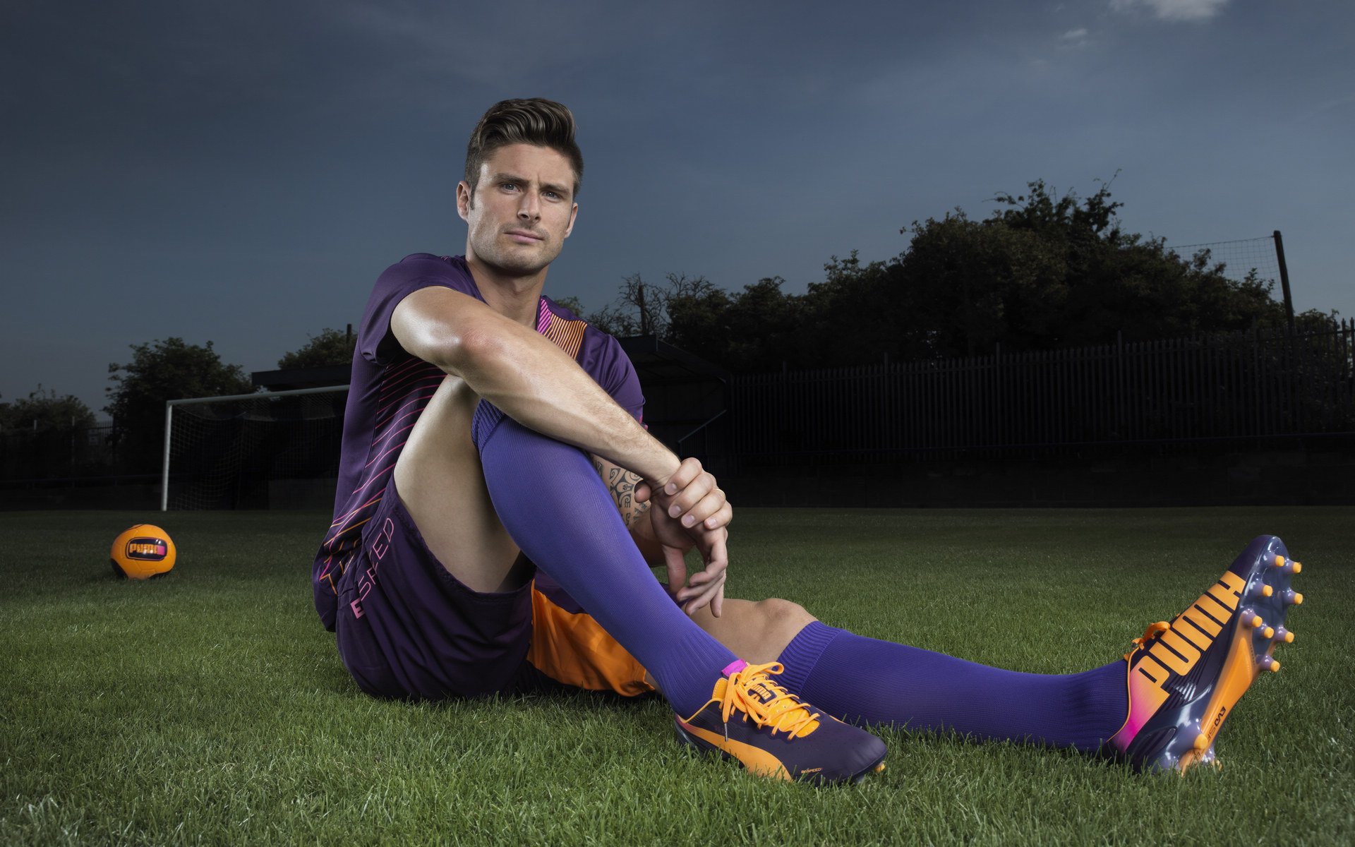 孙兴慜点燃赛场，爱尔兰防守锁死利物浦