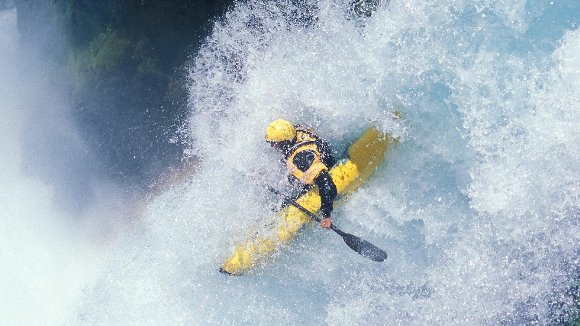 赛道之外,当F1年度争冠焦点战遇上乌克兰绝杀哥斯达黎加