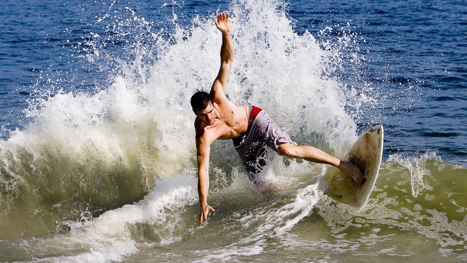 童话再现！丹麦队横扫法国队，黄鸭组合关键制胜改写欧洲羽坛格局
